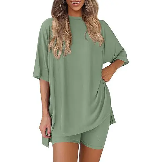 Women's 2026 Summer Minimalist Basic Suits, Two-Piece Set For Women Round Neck Oversized Shirt & Fitted Shorts Matching Clothing Set, Plus Size Split Hem Clothes for Airport Travel & Lounge, Crewneck  pretty girl sets
