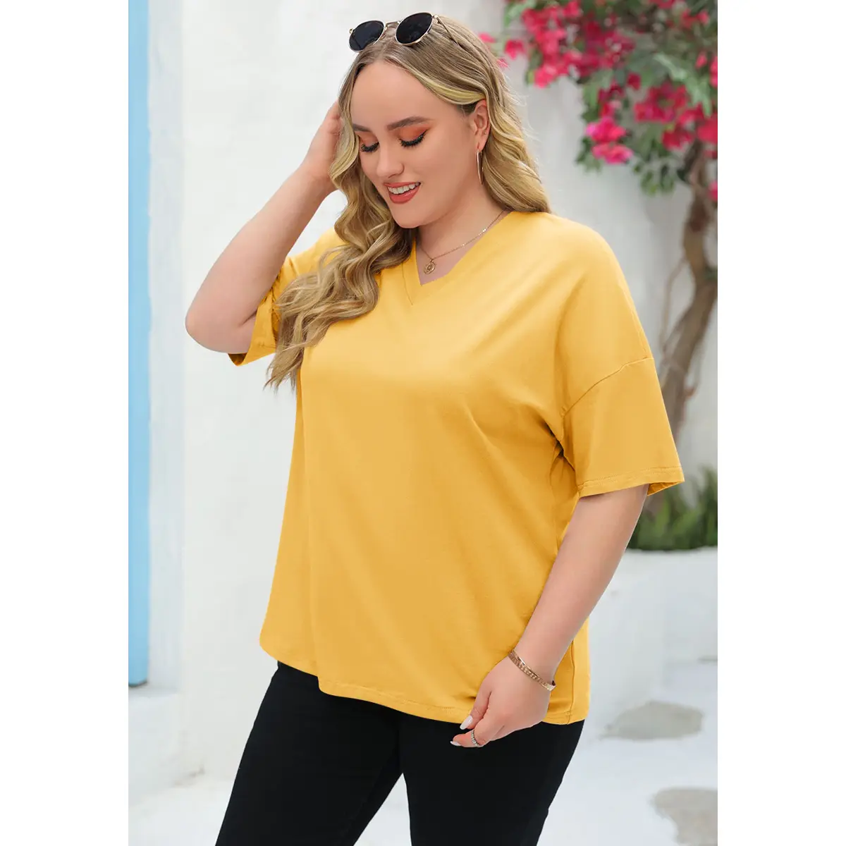 Women's Plus Size V Neck T Shirts Summer Half Sleeve Tees Casual Loose Fit Cotton Tunic Tops