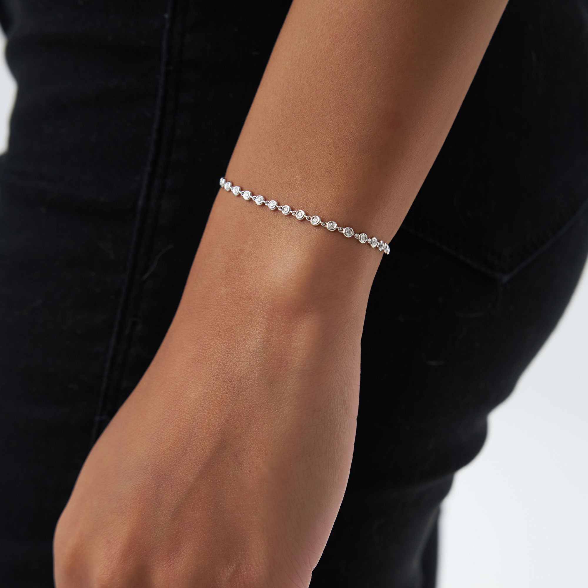 C-101  14K Gold Bezel Setting Diamond Tennis Bracelet