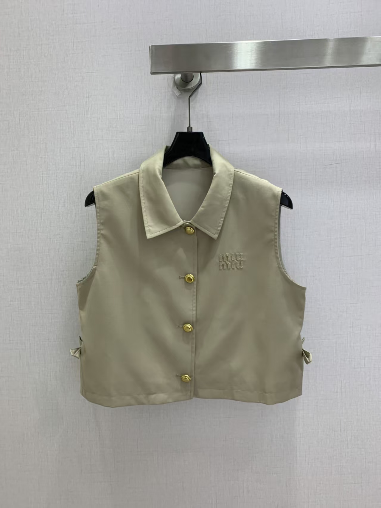 Mi 2026 New Sleeveless Shirt