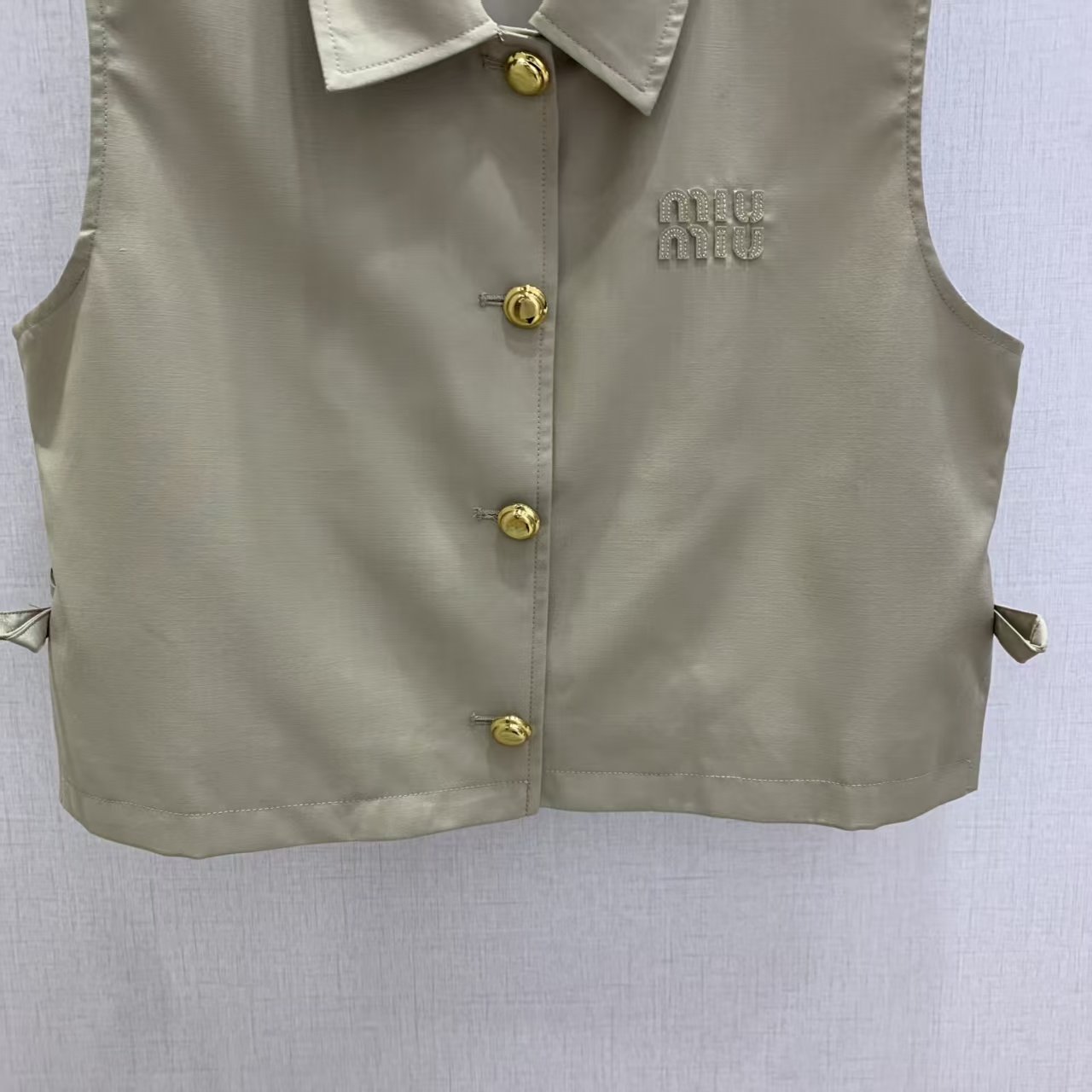 Mi 2026 New Sleeveless Shirt