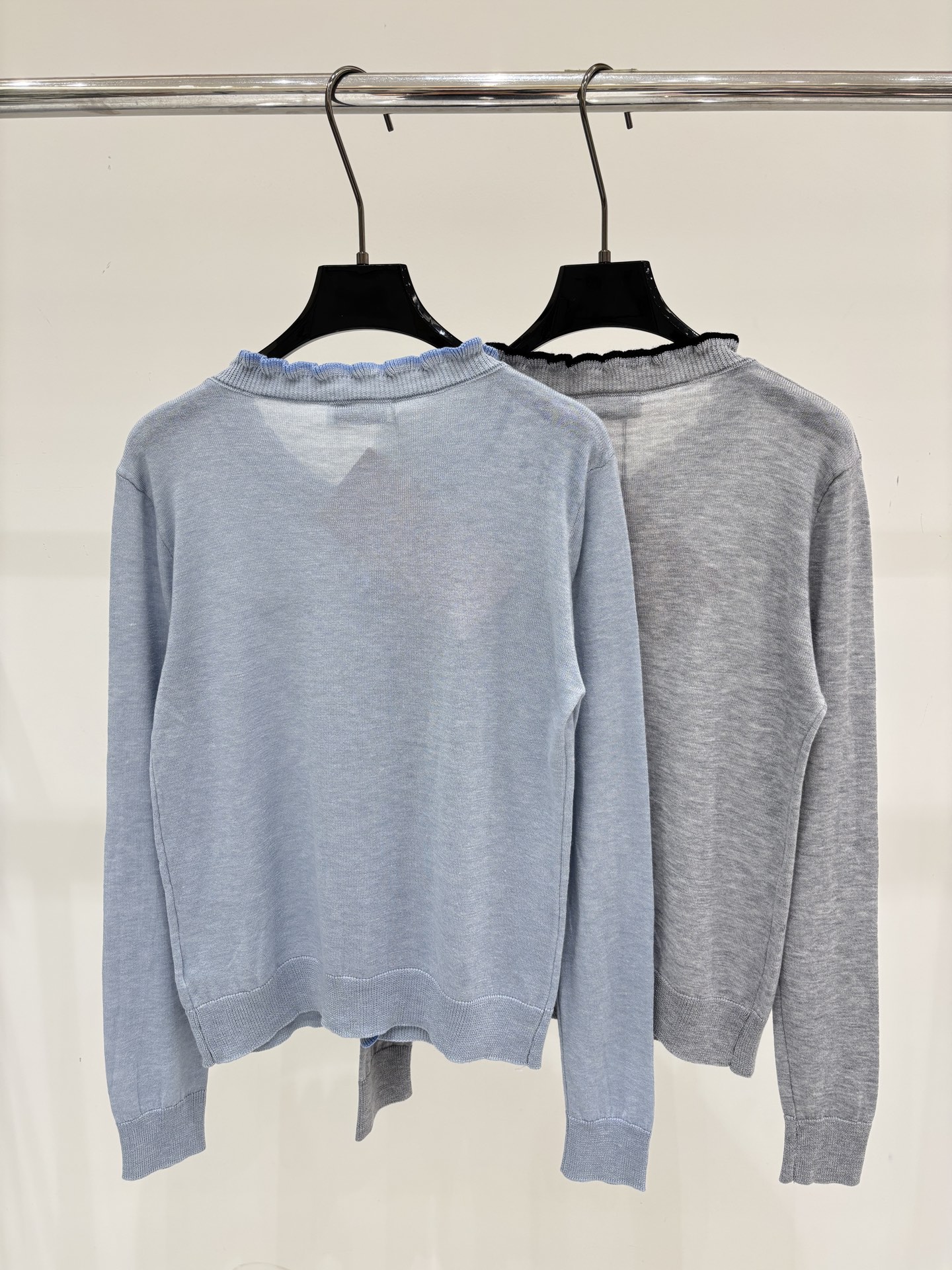 Mi Round  Logo Patch Ruffle Edge Design Simple Casual Knit Cardigan