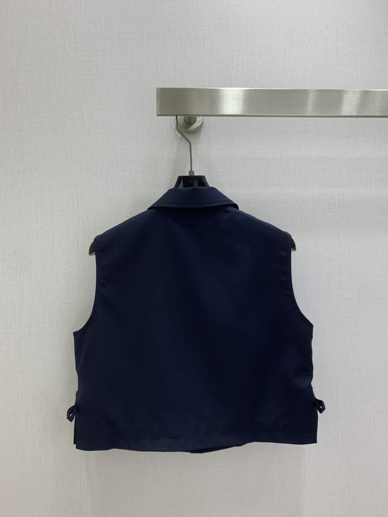 Mi 2026 New Sleeveless Shirt