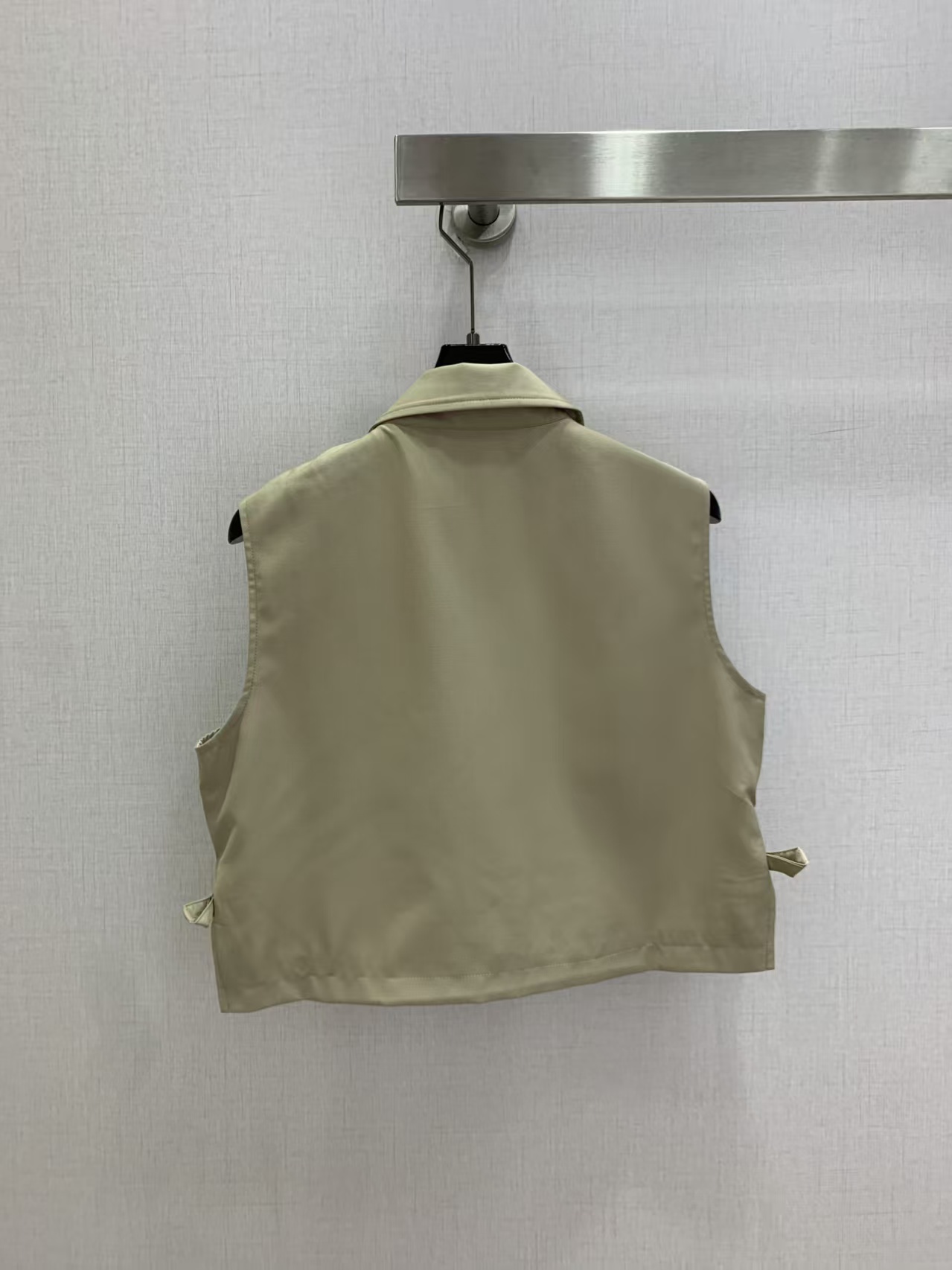 Mi 2026 New Sleeveless Shirt