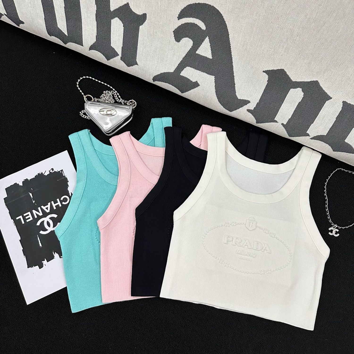 PRAD25SS Solid Color Crew Neck Letter Embossed Knit Tank Top