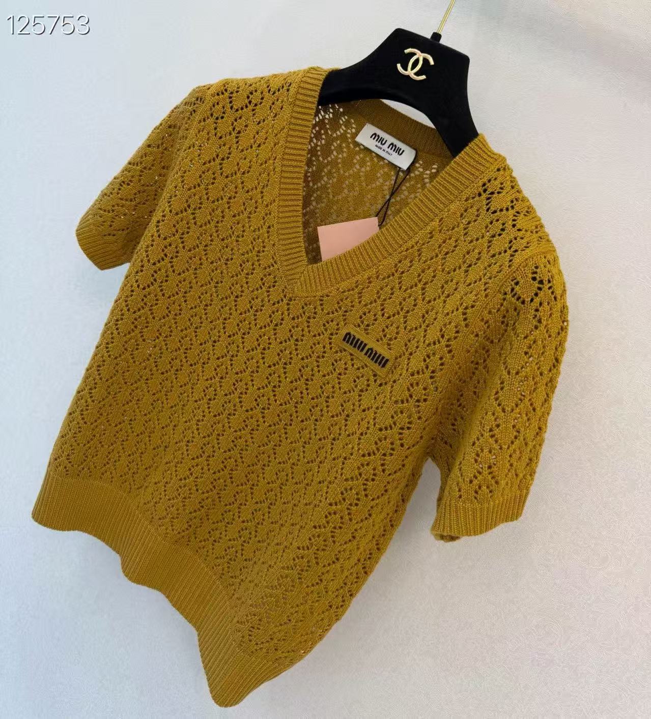 MIU V-Neck Open-Knit Short-Sleeve Top