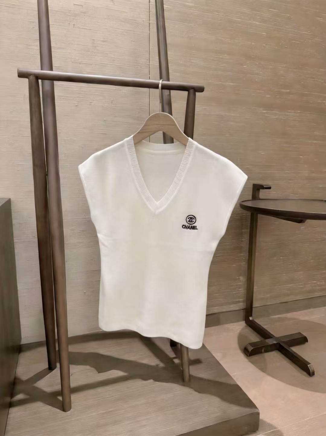 CC Logo Sleeveless Knit Top