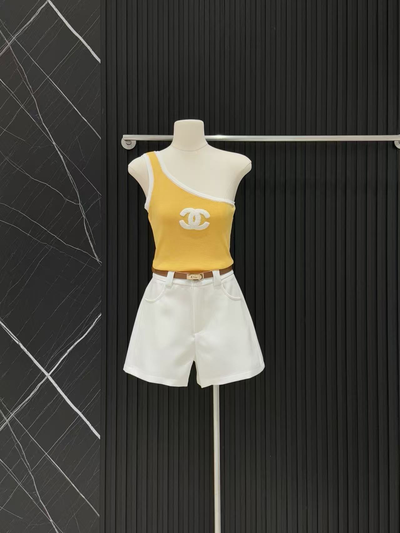 CC Color - Block Asymmetrical Shoulder Double - C Logo Knit Vest