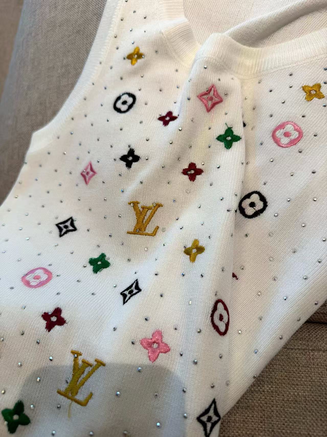 LU Colorful Diamond Monogram Sleeveless Vest