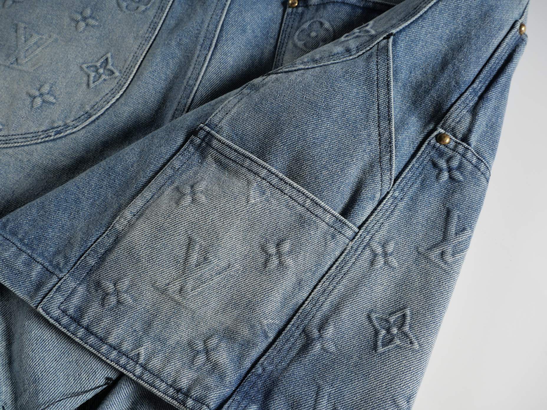 1V Denim shorts