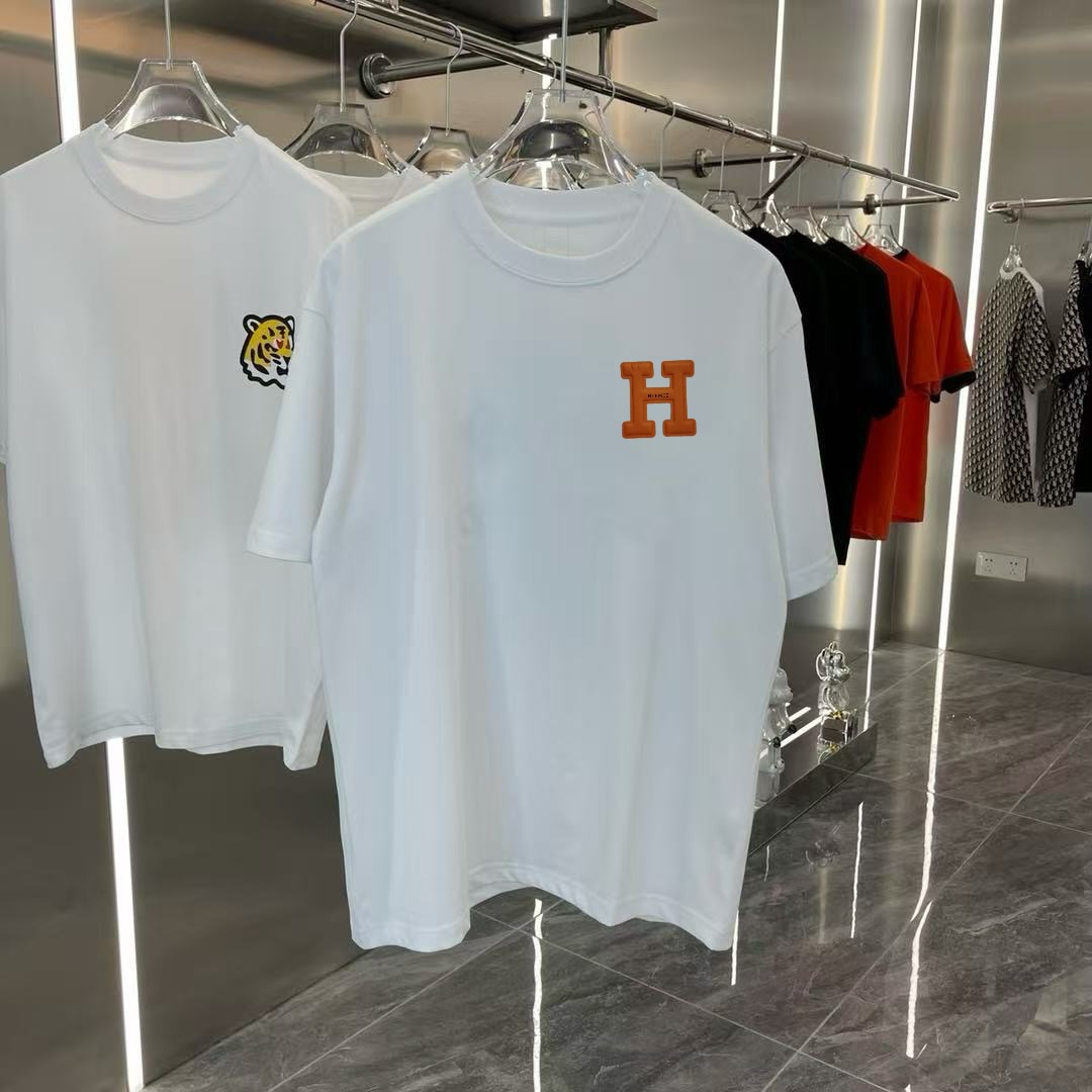 AM Small H leather label short sleeved T-shirt