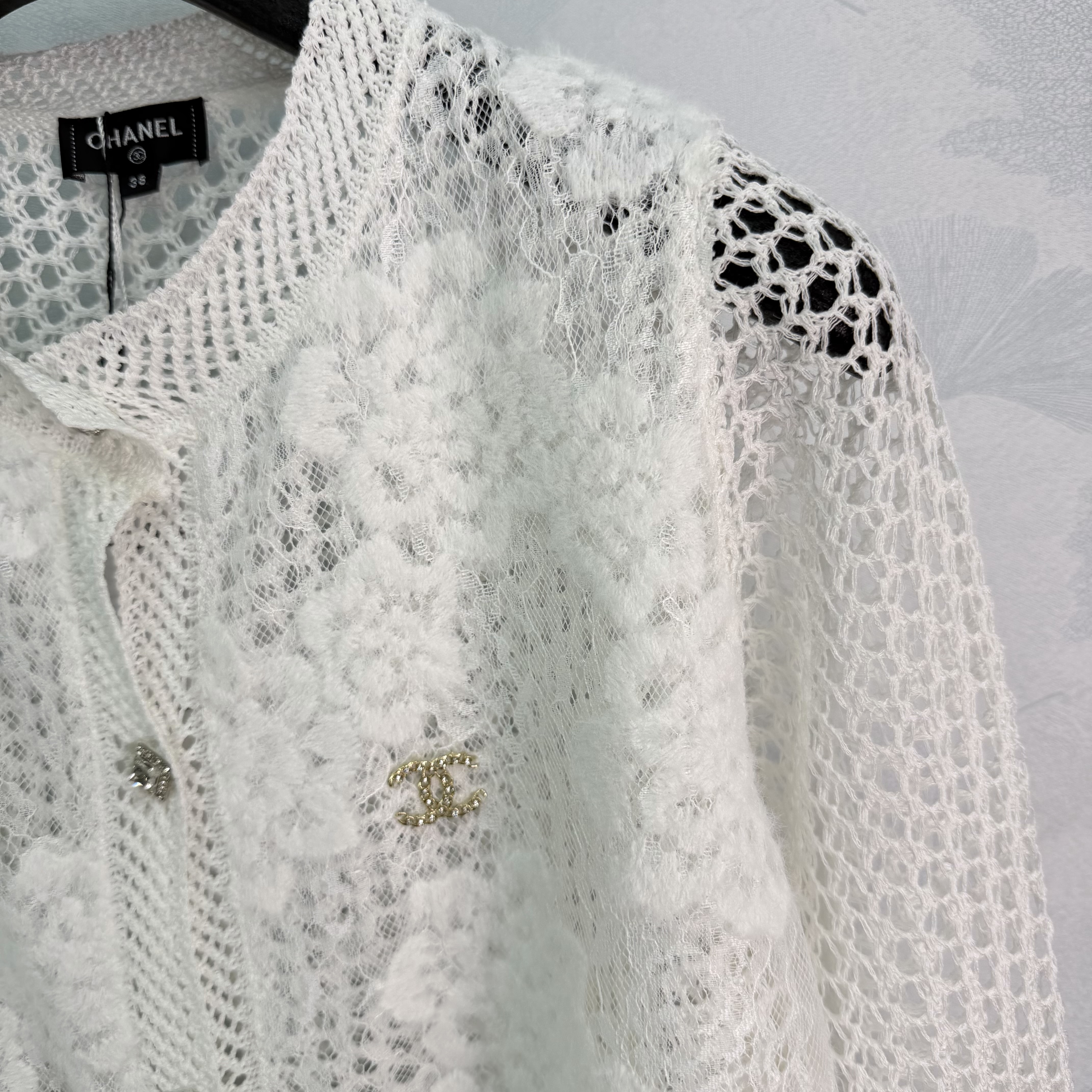 Cha* 2026 Early Autumn New Arrival Hollow Flower Embroidery Knit Cardigan!