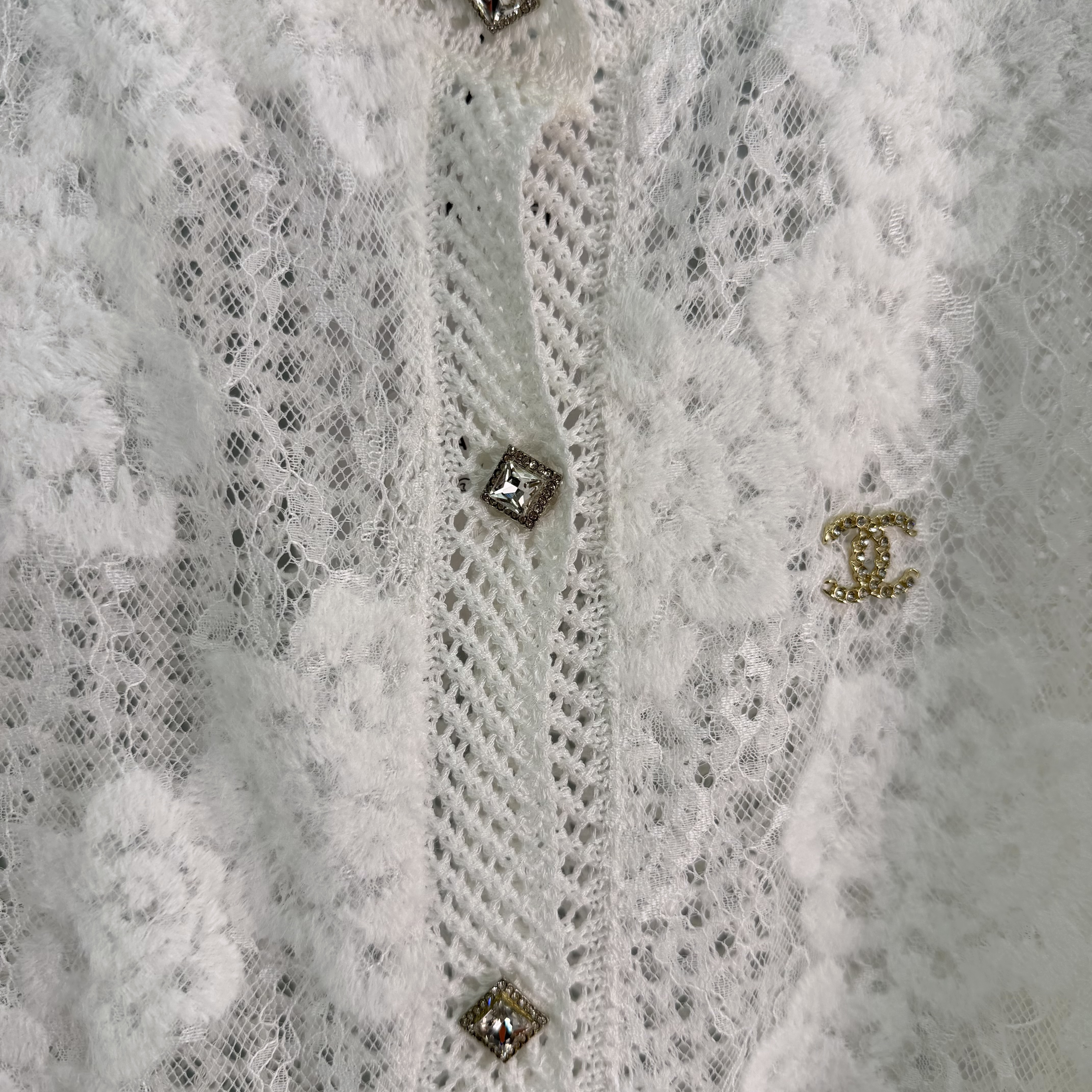 Cha* 2026 Early Autumn New Arrival Hollow Flower Embroidery Knit Cardigan!