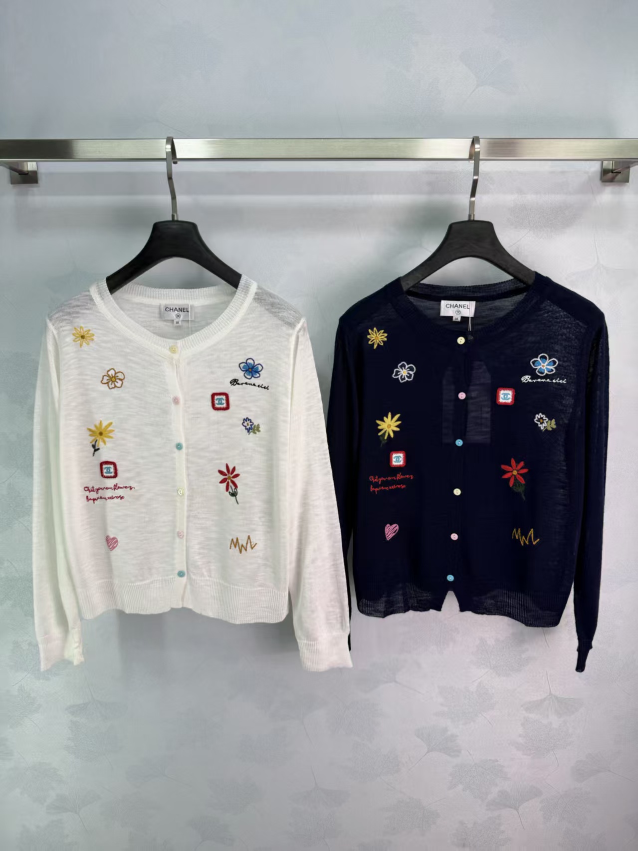 Cha* 2026 Early Autumn New Colorful Flower Embroidery Round Neck Knit Cardigan