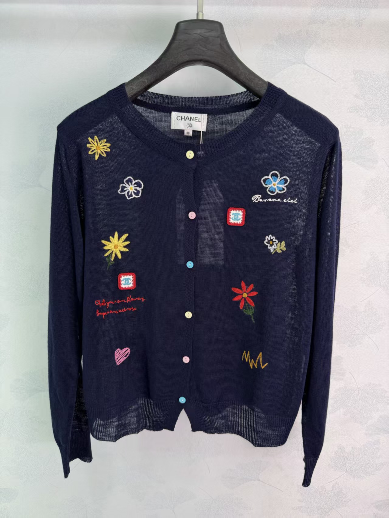 Cha* 2026 Early Autumn New Colorful Flower Embroidery Round Neck Knit Cardigan