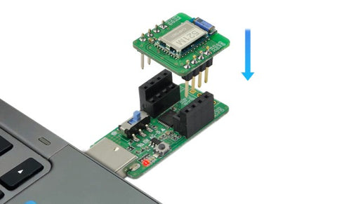 BoT-nLE521MD Bluetooth DIP Master Module mounted on a BoT-USB-TB Test Board