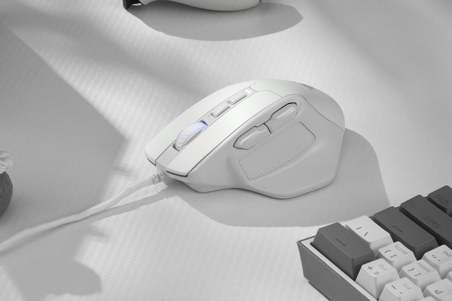 7 Programmable Buttons Wired RGB Gamer Mouse w/Ergonomic Natural Grip Build