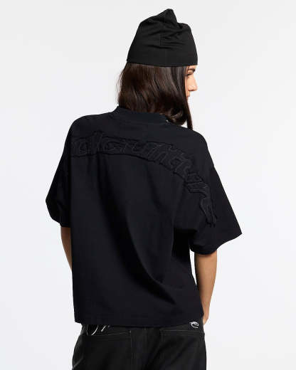 DISTRESS CURVED TEE BLACK