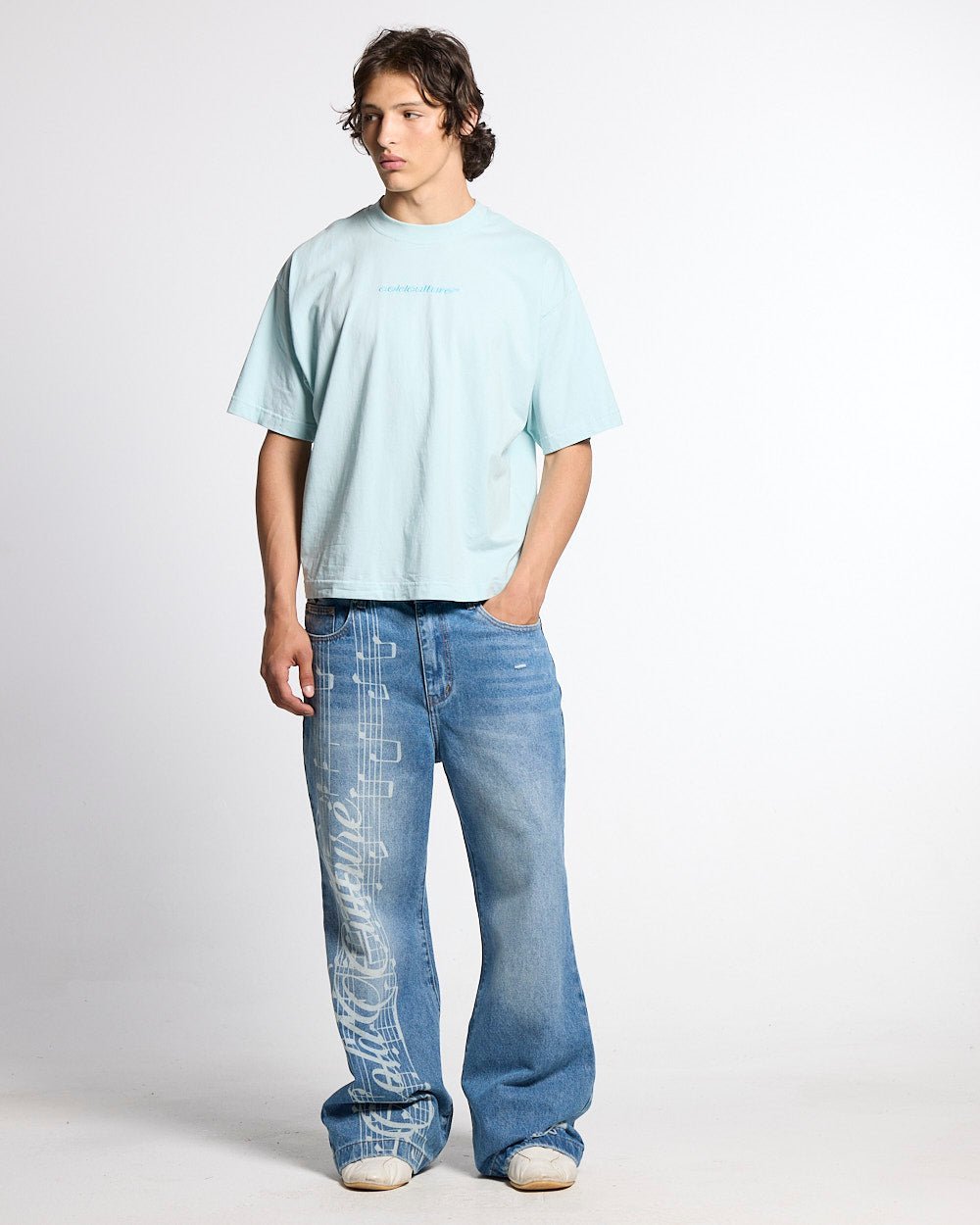DISTRESS CURVED TEE BLUE