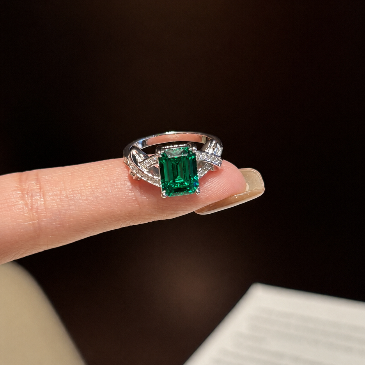 wholesale 925 sterling silver daily 2-carat rectangular lab grown emerald ring cultivated by hydrothermal method