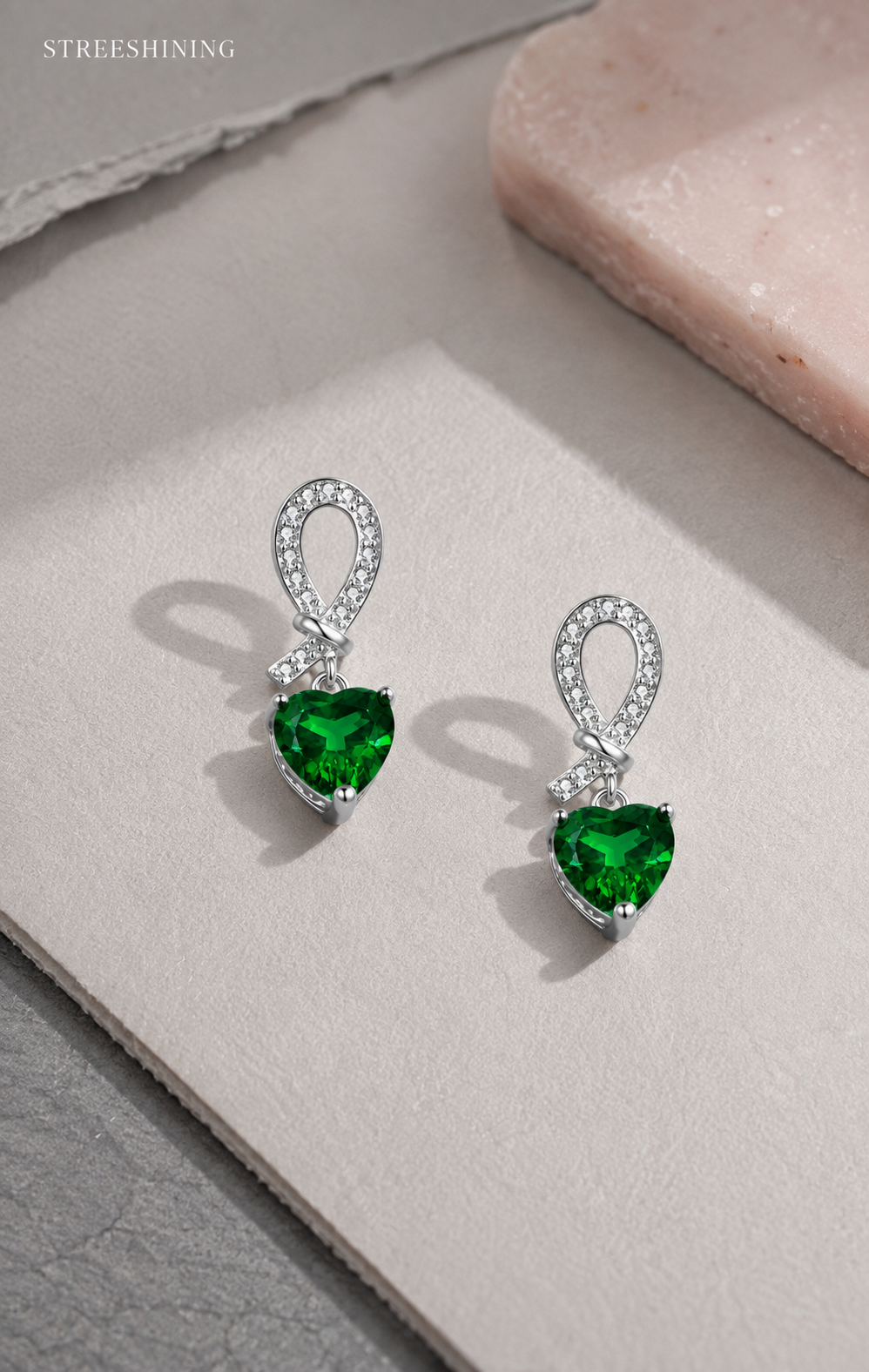 wholesale One-carat cultivated colored lab grown emerald gemstone heart earrings jewelry