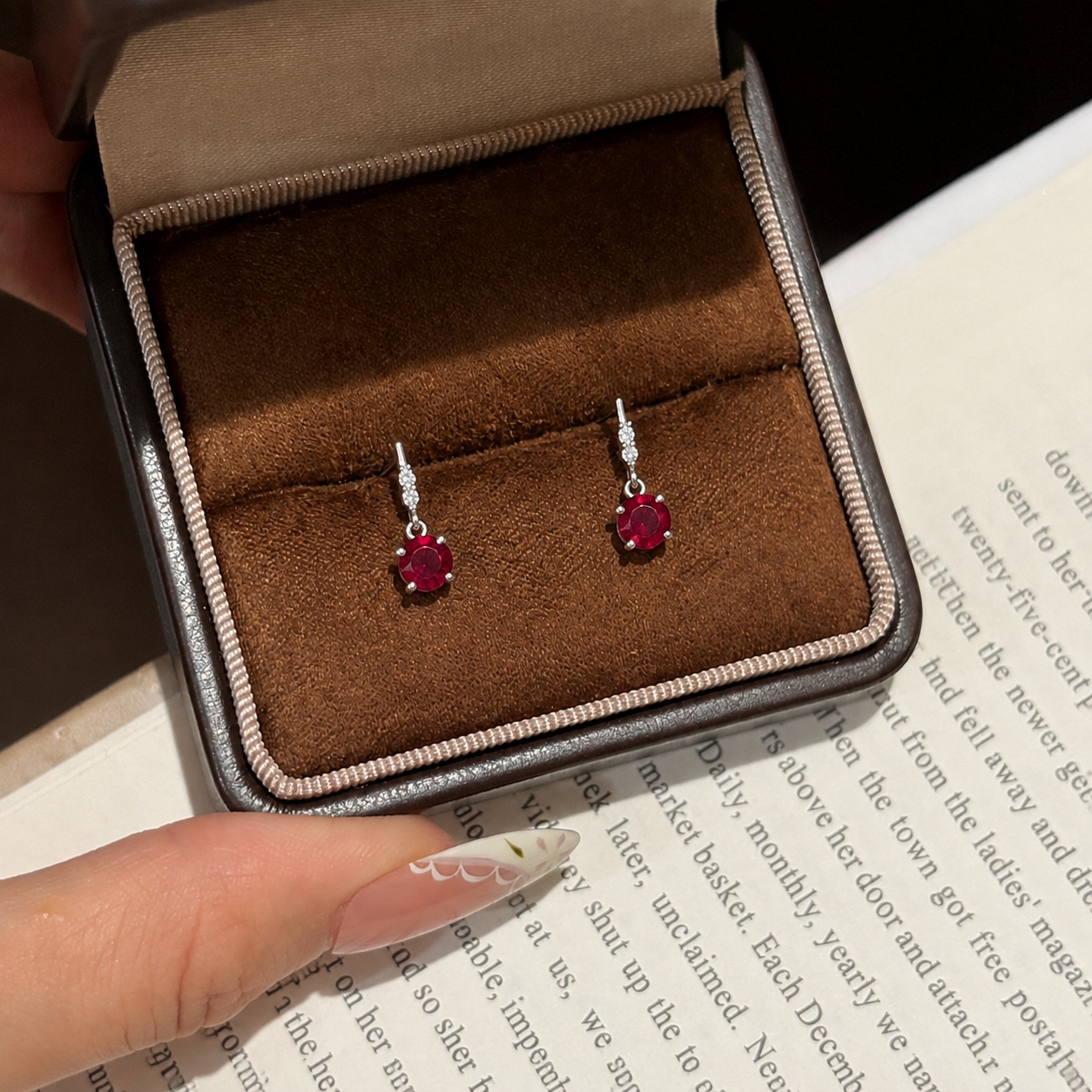 wholesale S925 sterling silver lab grown ruby stud earrings for female breeding pigeons, blood-red round colored gemstone stud earrings