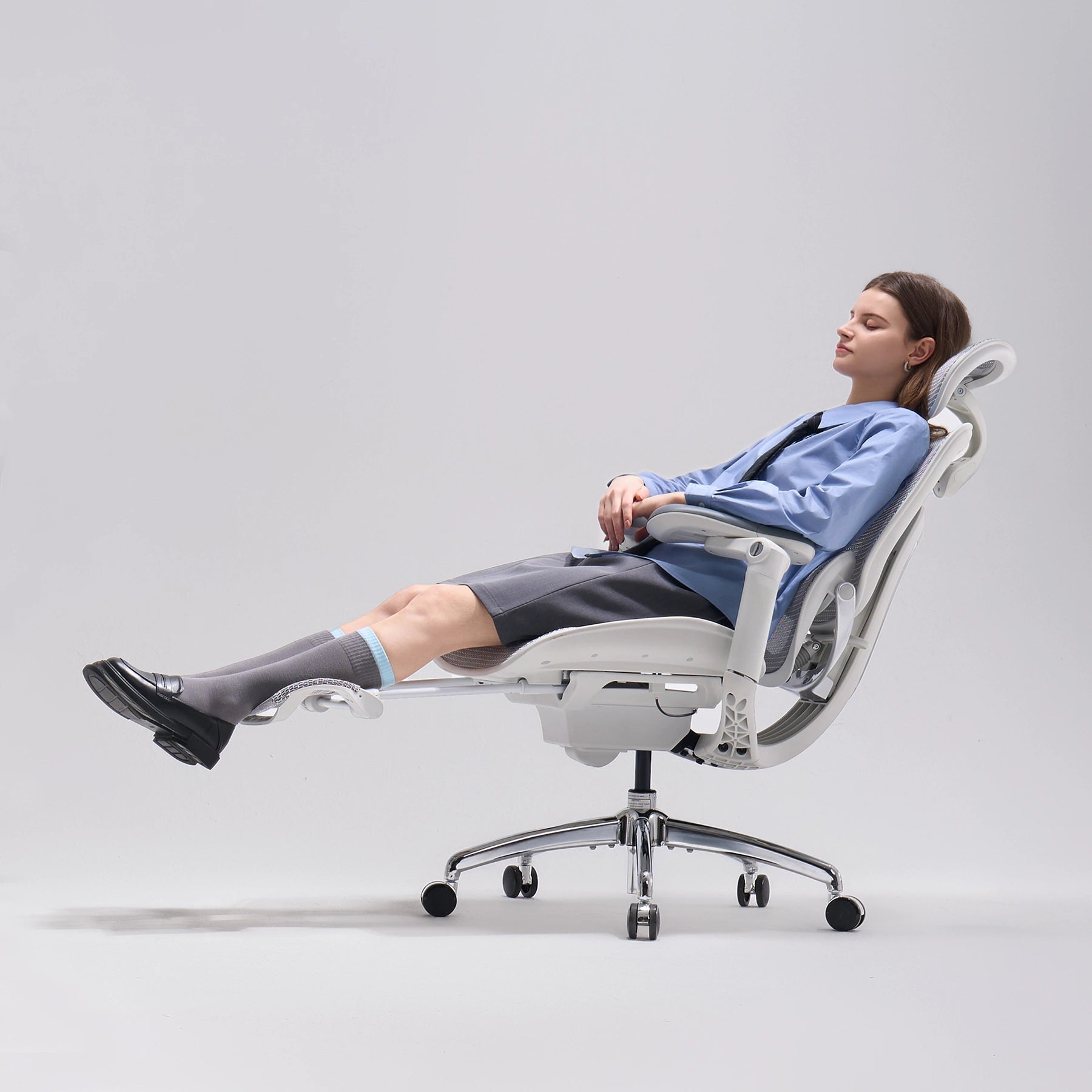 Full Body Adaptive Ergonomic Office Chair with 8D Adjustable Armrests and Dynamic Lumbar Support