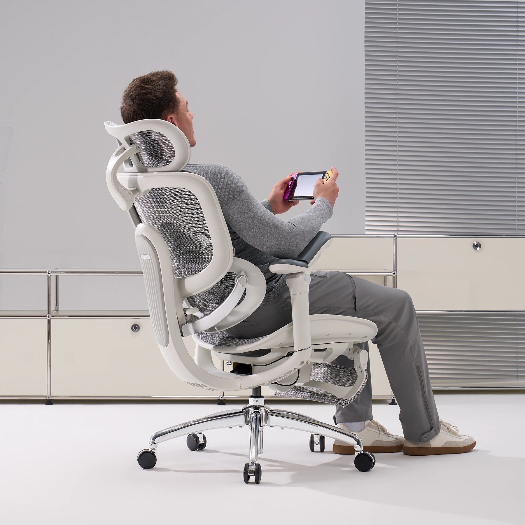 Full Body Adaptive Ergonomic Office Chair with 8D Adjustable Armrests and Dynamic Lumbar Support
