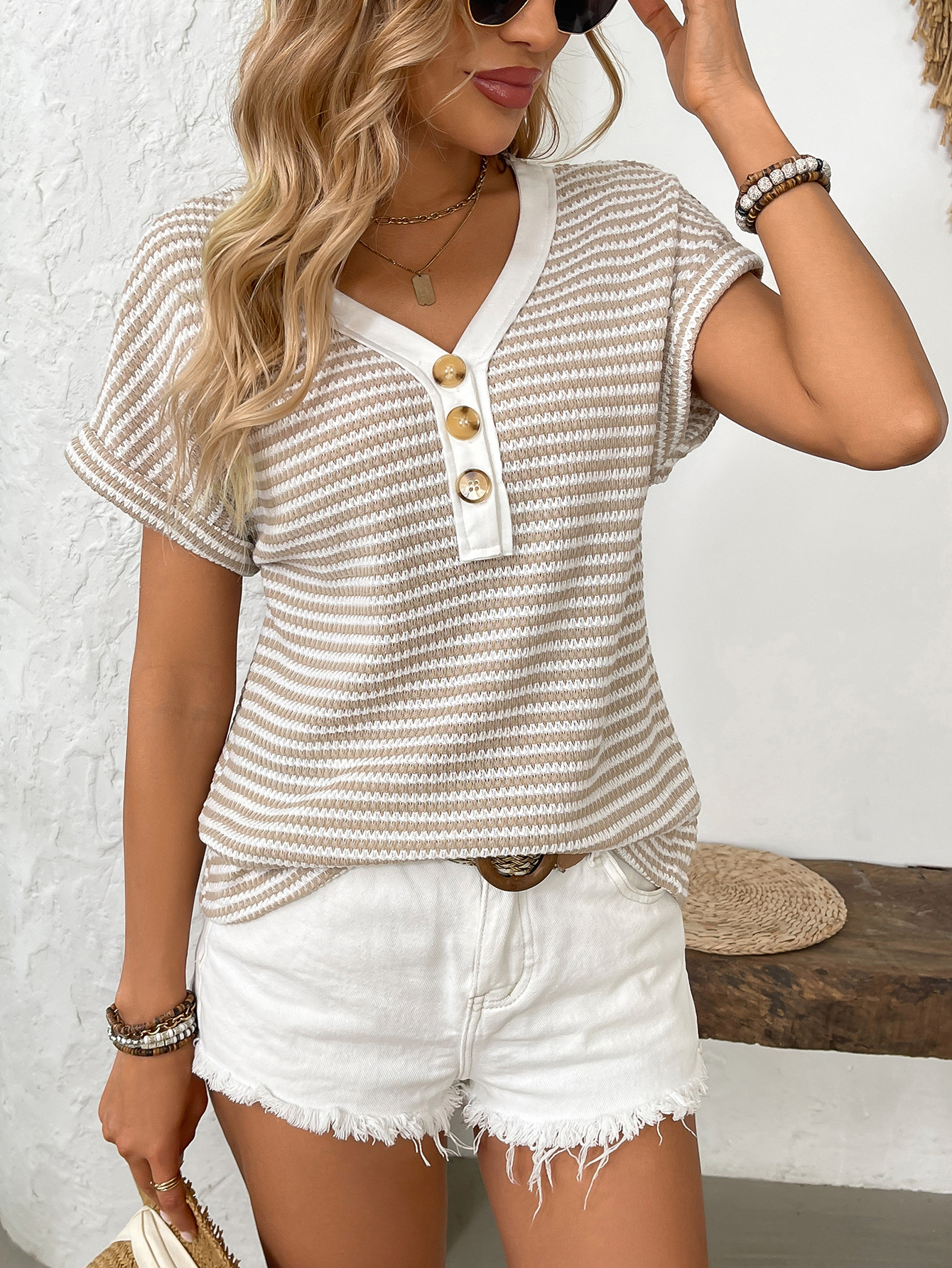 Women's V-neck striped short-sleeved top | Loose fit, slimming, casual and versatile knitted T-shirt