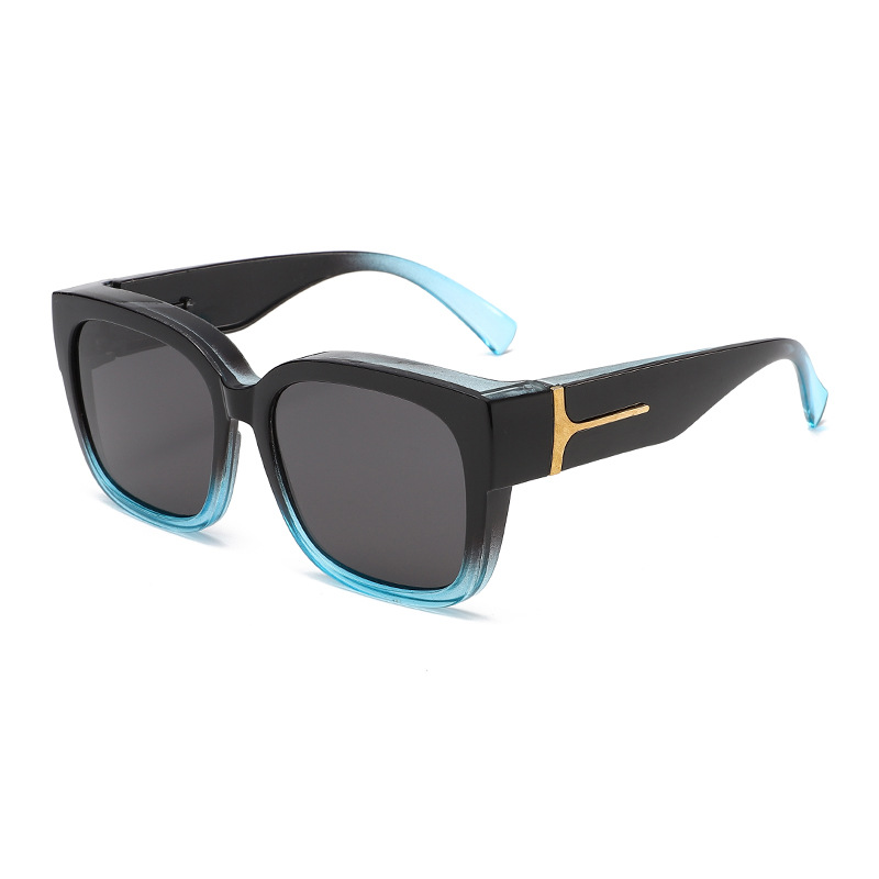🕶️✨ Buy 1, Get 1 FREE! Women’s Oversized Square Sunglasses