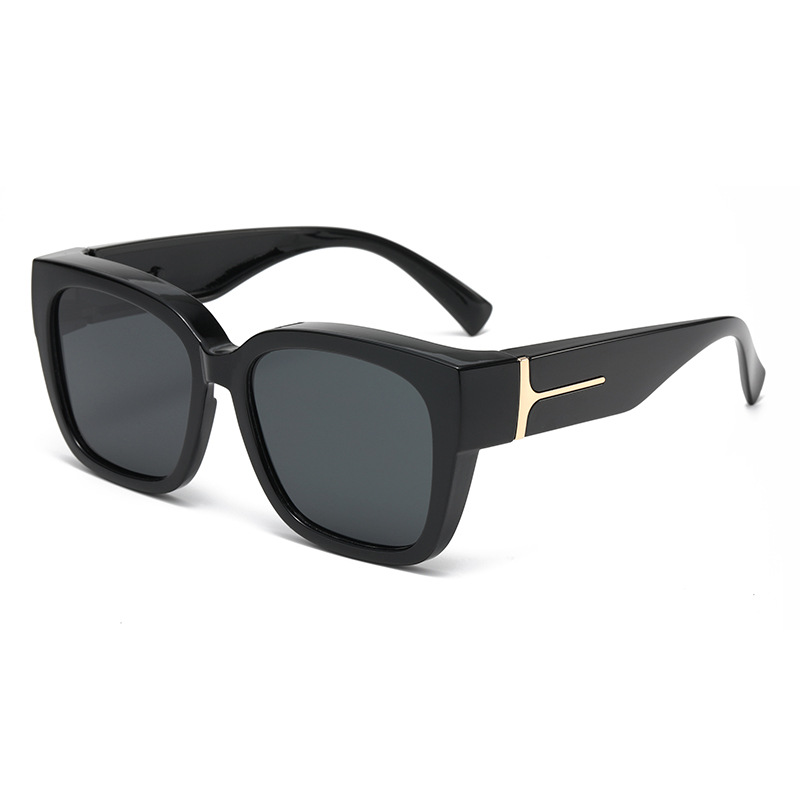 🕶️✨ Buy 1, Get 1 FREE! Women’s Oversized Square Sunglasses