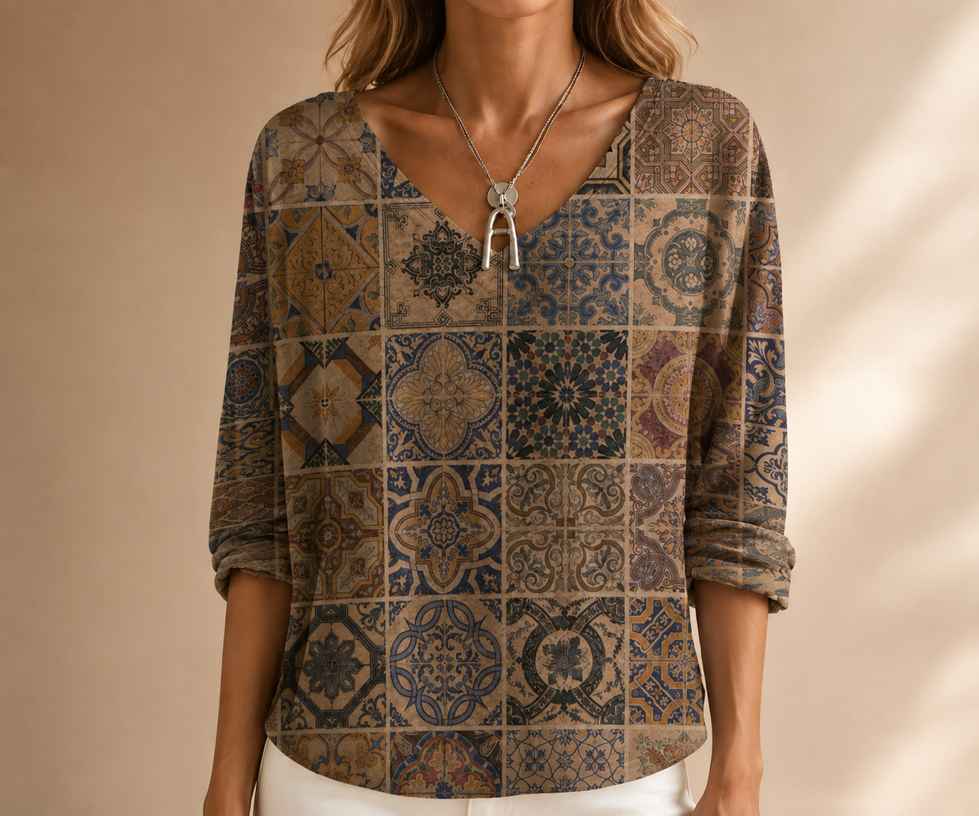 Vintage karierte Damenbluse mit V-Ausschnitt und Halbarm