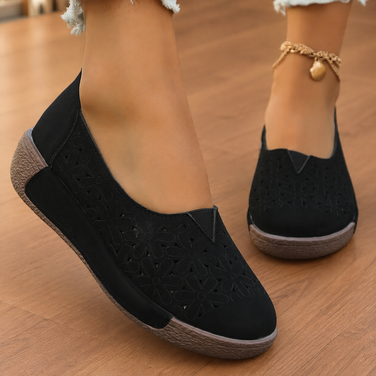 Orthopädische Strick-Slip-On-Sneaker - gestreiftes strukturiertes Design und schnürsenkellose Bequemlichkeit