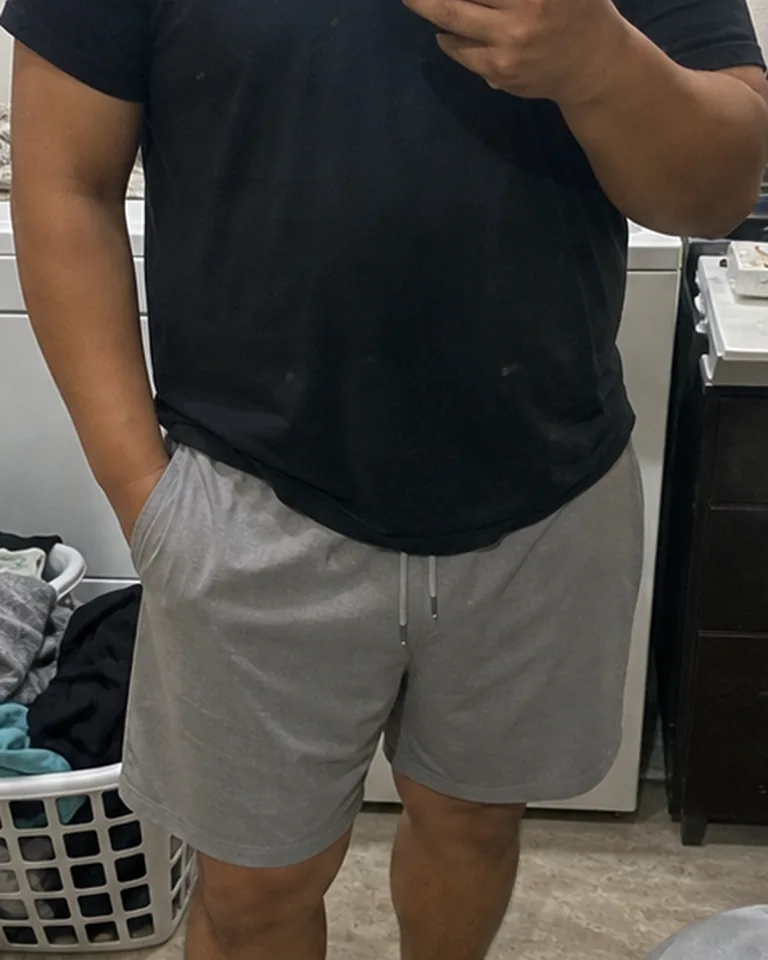 Lightweight Athletic Training Shorts Drawstring waist detail buyer-style fit reference