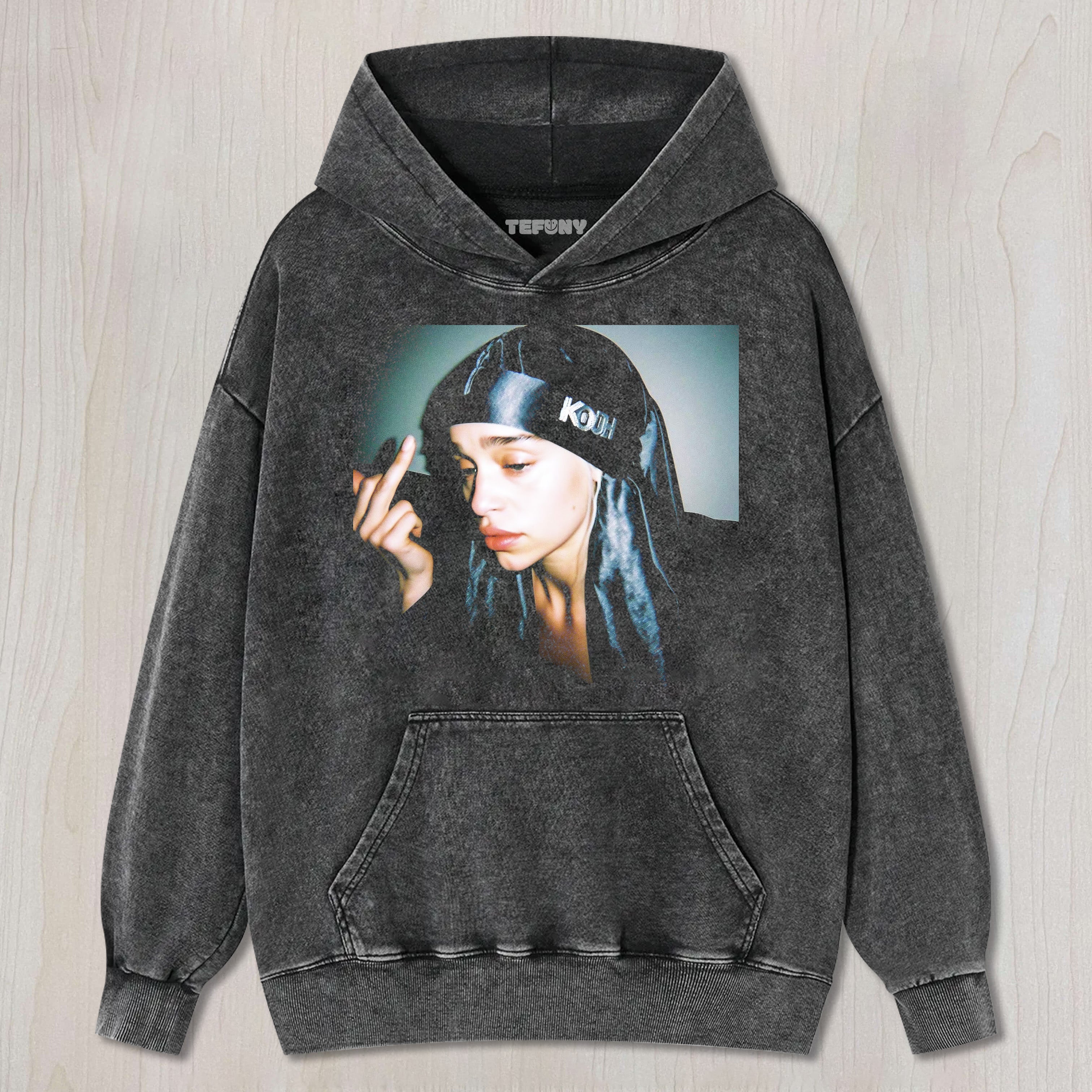 DOJA CAT GIVES THE MIDDLE FINGER T-SHIRT & LONG SLEEVES & HOODIES