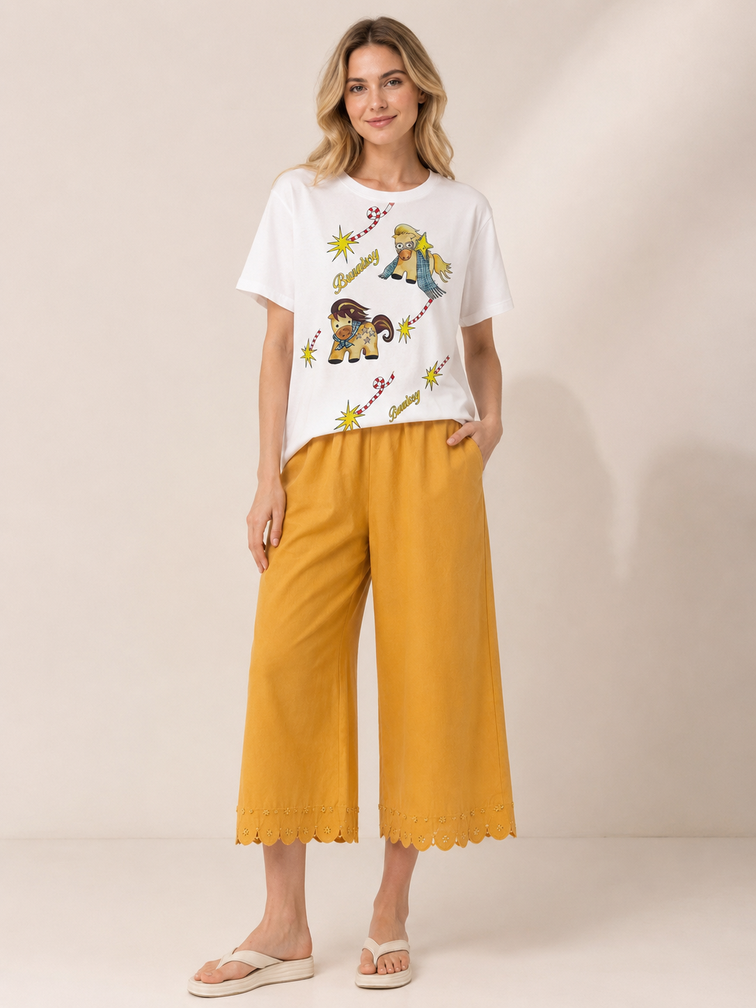 Plus Size Women's T-shirt - UP-5387