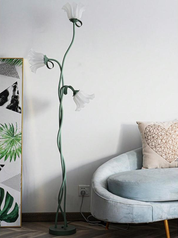 Lámpara de Piso Floral Vintage