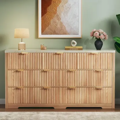Cómoda estriada para dormitorio con 7 cajones, cómoda moderna de 53 pulgadas con superficie de imitación mármol, cómoda estilo mediados de siglo con tiradores dorados y perfil curvo, mueble de madera natural para TV (apto para dormitorio o sala de estar)