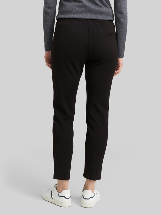 Casual material trousers - deep black