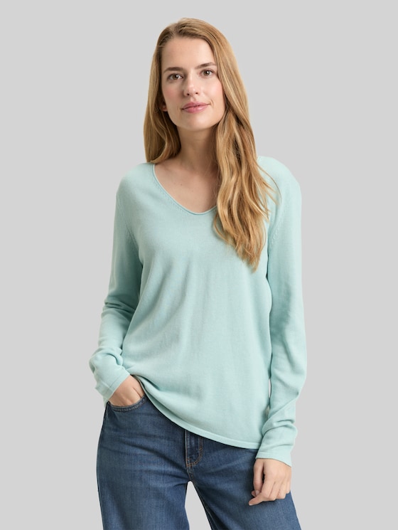 Knitted pullover with a V-neckline - blue haze