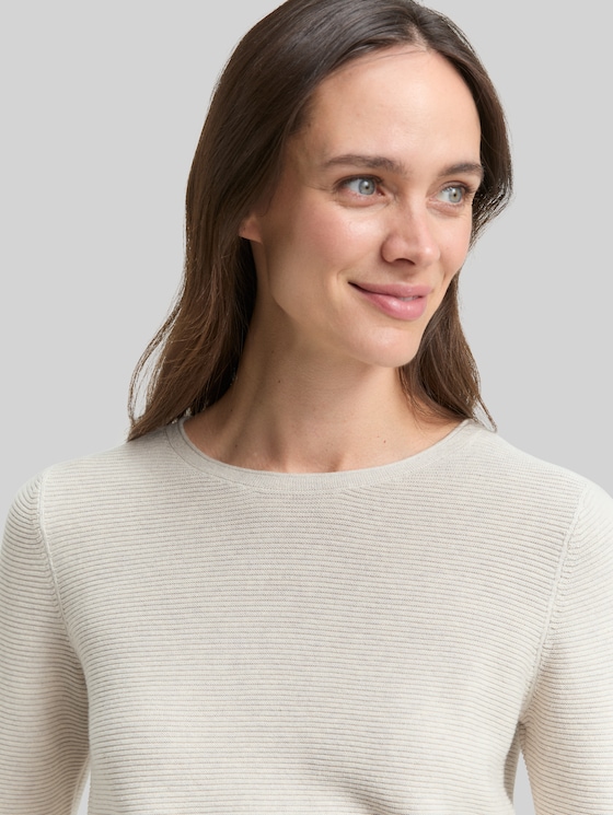 Round-neck knitted jumper - dusty alabaster melange
