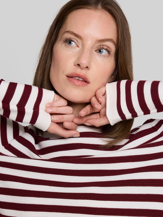 Cotton knitted jumper - preppy plum stripe