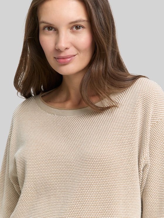 Loose-fit cotton knitted jumper - beige bubble structure