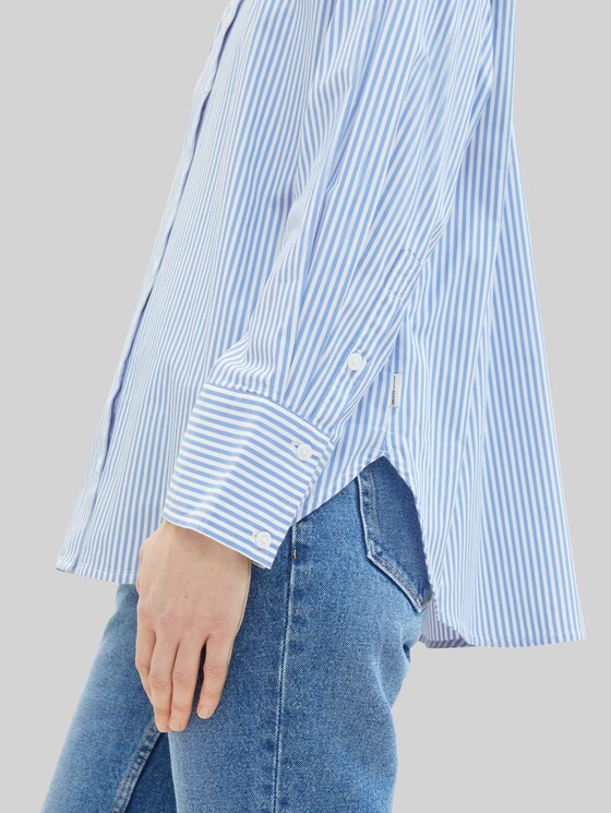 Loose fit shirt with stripes - blue white strripe