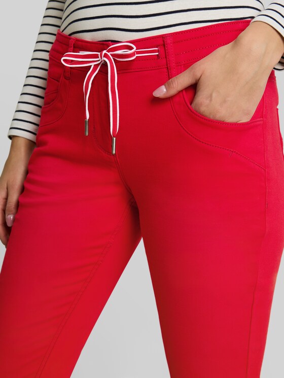 Tapered relaxed-fit trousers - soft scarlet red