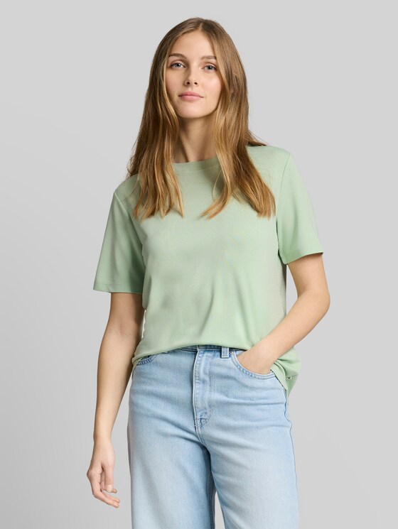 Loose-fit T-shirt - light matcha green