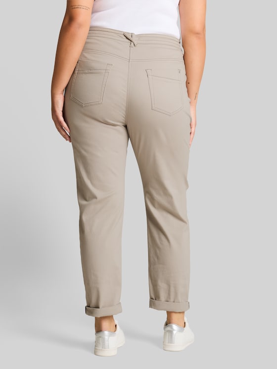 Plus Size – Cropped Slim Trousers - soft taupe grey