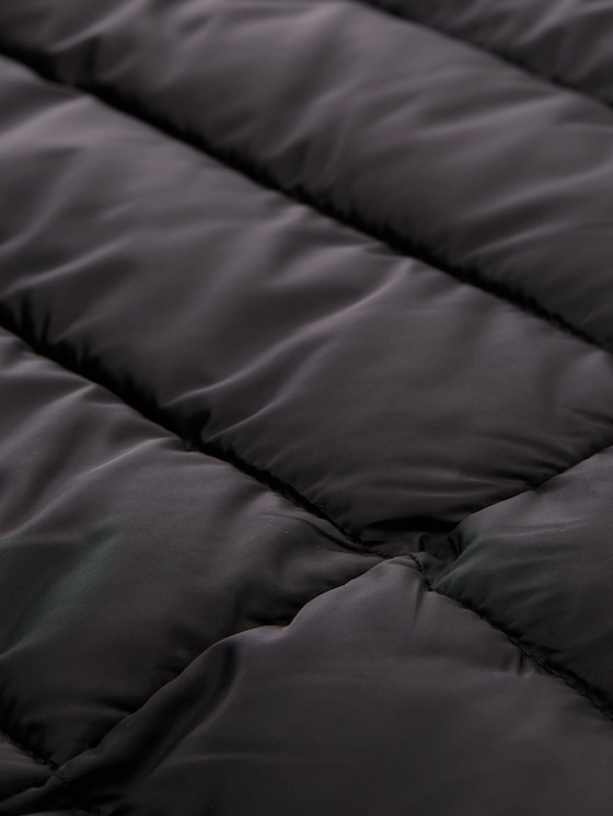 Lightweight quilted jacket with hood - deep black