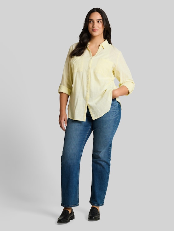 Plus Size - blouse with breast pockets - soft lemon