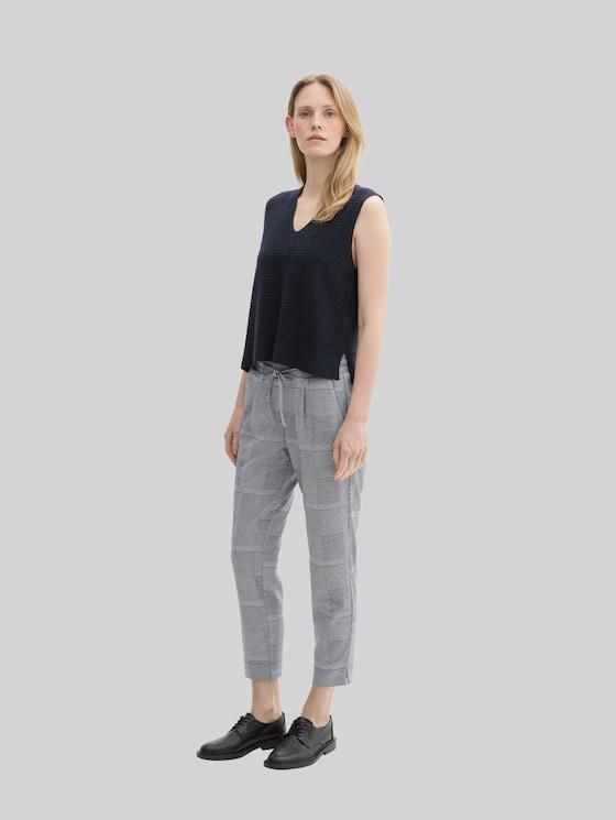 Loose check trousers in LENZING™ EcoVero™ - navy blue check